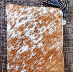 MOOI Australia leather/cowhair clutch in brown/white
